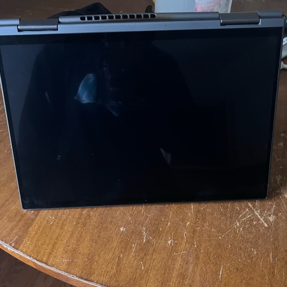 ThinkPad X1 Yoga Gen 6 Intel (14") - Picture 3 of 5